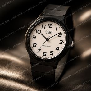 Casio Mini Classic Black White 34mm